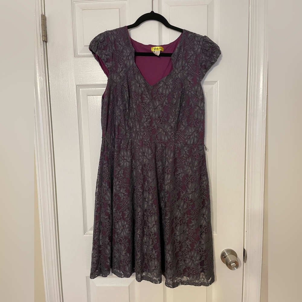 Elegant Purple Lace Dress - 1x